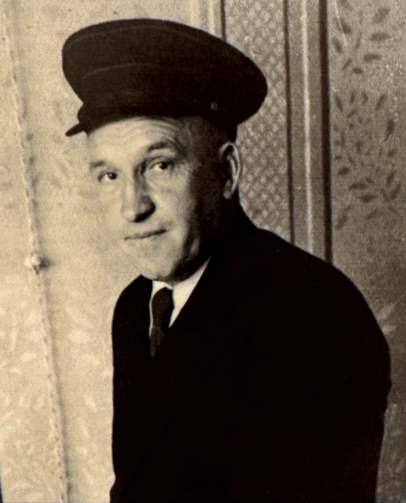 Домрачев Дмитрий Алексеевич, преподаватель спец.дисциплин, завуч. 1944г.